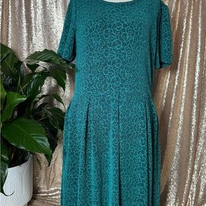 Elegant Green Patterned Dress